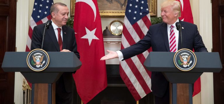 Turquie: Trump s’attaque à l’acier et l’aluminium turcs en pleine crise avec Ankara