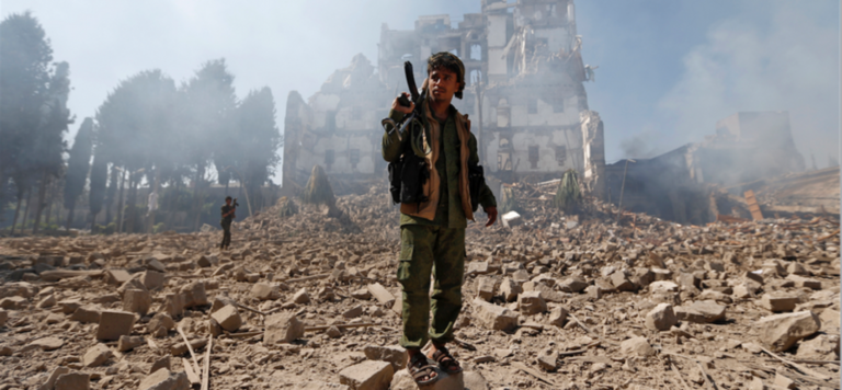 Yémen : la Coalition détruit des dépôts d’armes appartenant aux Houthis à Sanaa