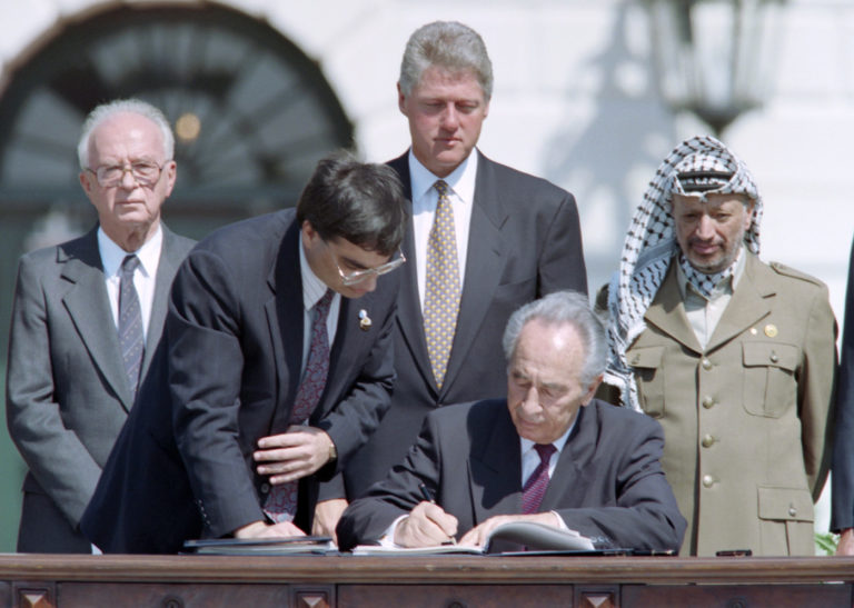 Il y a 25 ans, les accords d’Oslo n’étaient pas satisfaisants ,Trump en profite bien