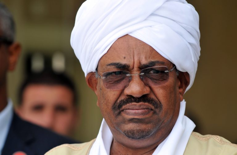 Soudan: Le président Omar al Bachir désigne Motazz Moussa comme nouveau premier ministre