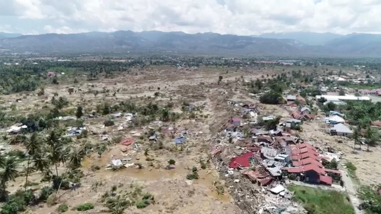 Indonésie :L’agence de gestion des catastrophes parle de 1234 victimes après le séisme