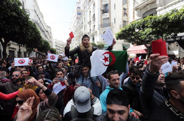 Les contestation en Algérie inquiète la France