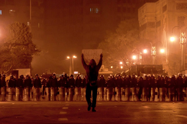 À l’occasion de l’anniversaire de la révolution du 25 janvier, les Égyptiens absents sur terrain, se limitent à un mouvement électronique  