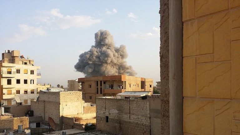 Syrie: des raids aériens frappent Idleb