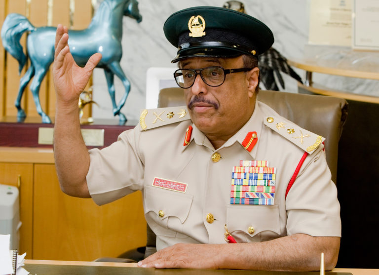 Le chef adjoint de la police de Dubaï demande des milices pour attaquer le Qatar