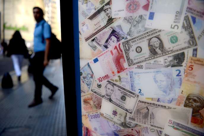 L’Argentine gèle le taux de change du peso pour stopper l’inflation