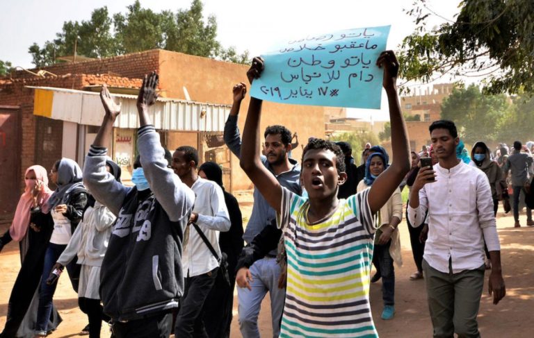 Soudan: la prière de l’Aïd aura lieu sur les places des sit-in