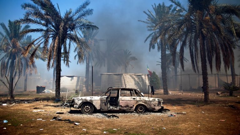 Libye: l’aviation de Haftar vise un quartier résidentiel à Tripoli