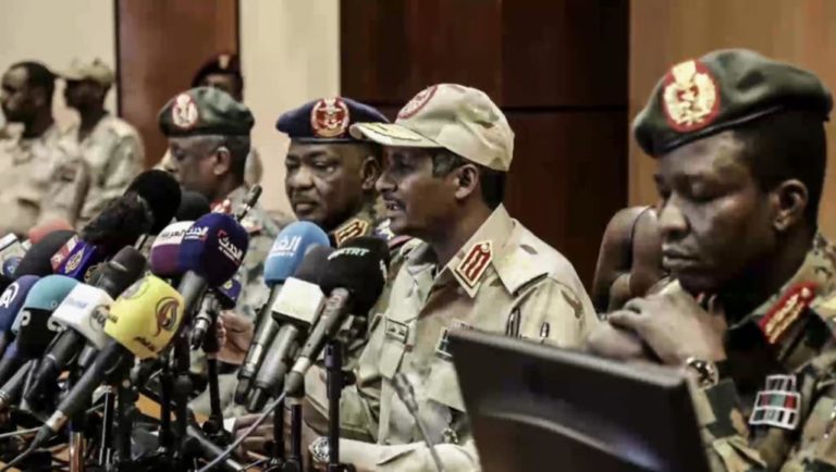 À la fin de la grève générale au Soudan, les militaires menacent de recourir à des alternatives