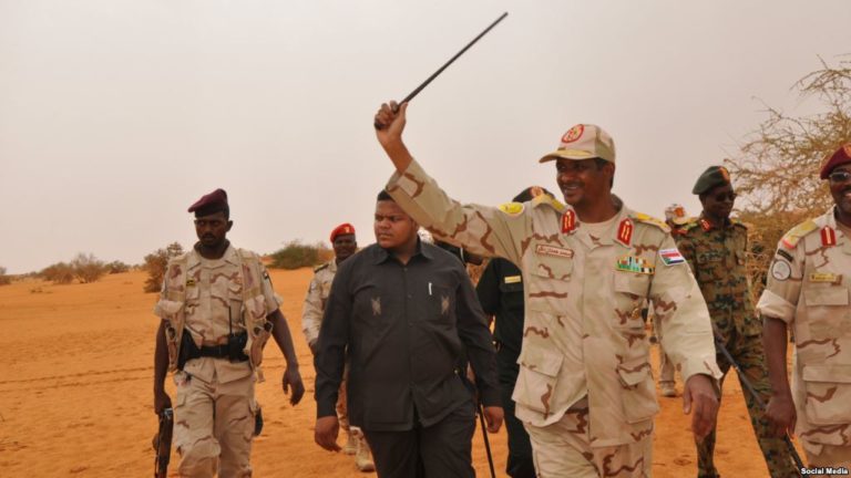 Le Monde: Hemeti est un général sanguinaire qui cherche à gouverner le Soudan