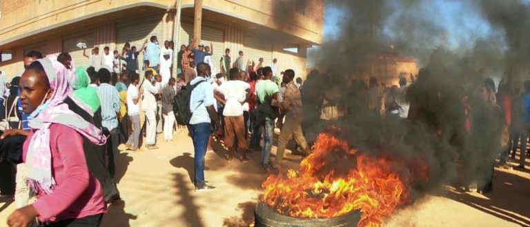 Soudan : La contestation se maintient mais le sang commence à couler