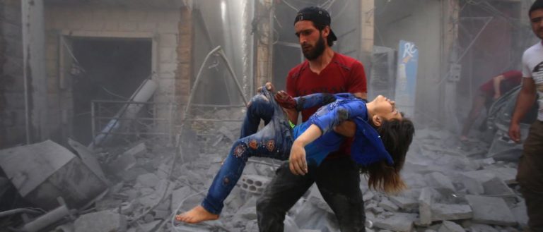 Syrie: Les raids des forces du régime à Idlib font 24 morts et 200 blessés