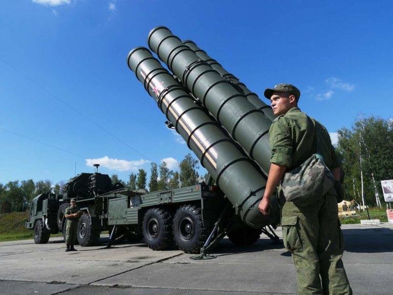 Moscou envoie des unités des forces antiaériennes en Serbie
