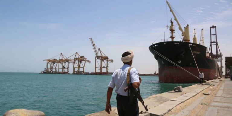 Yémen : Attaque sur les ports et escalade entre la coalition et les Houthis à l’ouest du pays