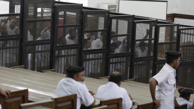 Égypte: peine de mort annulée pour 6 prisonniers