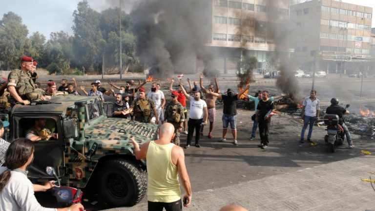 Liban: 14 militaires blessés lors d’affrontements avec des protestataires