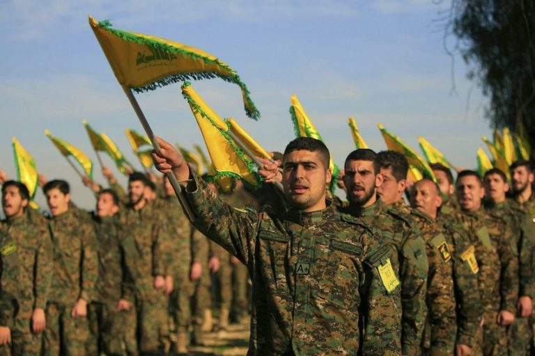 Les Brigades du Hezbollah irakien menacent de viser les exportations de pétrole du Golfe