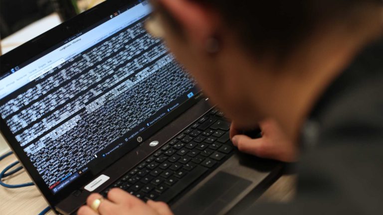 Les EAU accusés d’avoir piraté la messagerie électronique d’un homme d’affaire irano-américain