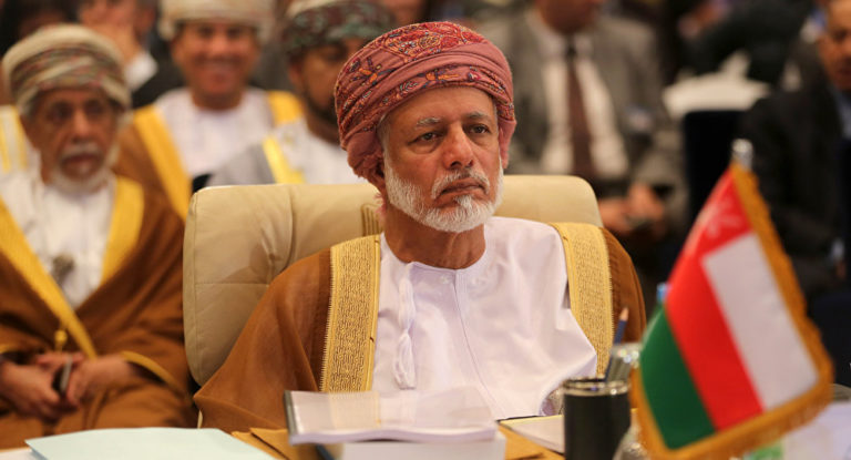 Le MAE omanais et son homologue britannique discutent des derniers développements dans la région