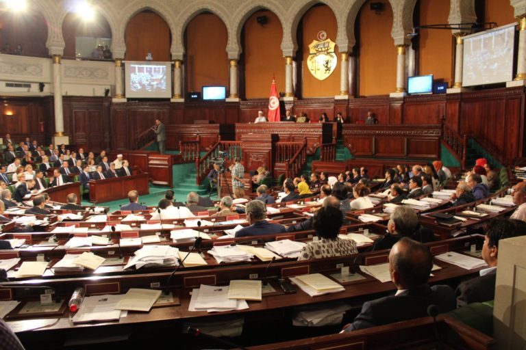 Tunisie : Le Parlement approuve l’activation de l’article 70 de la constitution