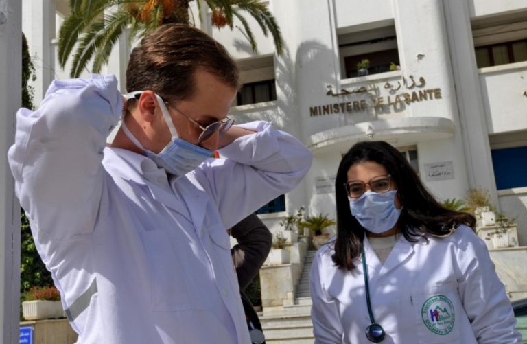 Coronavirus : 5957 personnes confinées à domicile en Tunisie