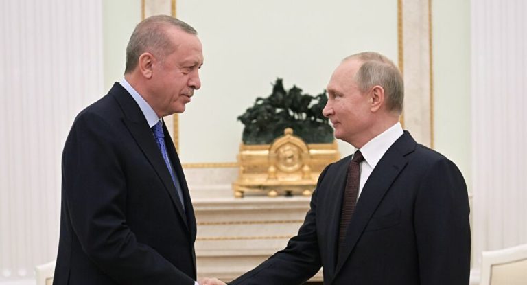 Washington espère que l’accord turco-russe met fin à la crise humanitaire à Idleb