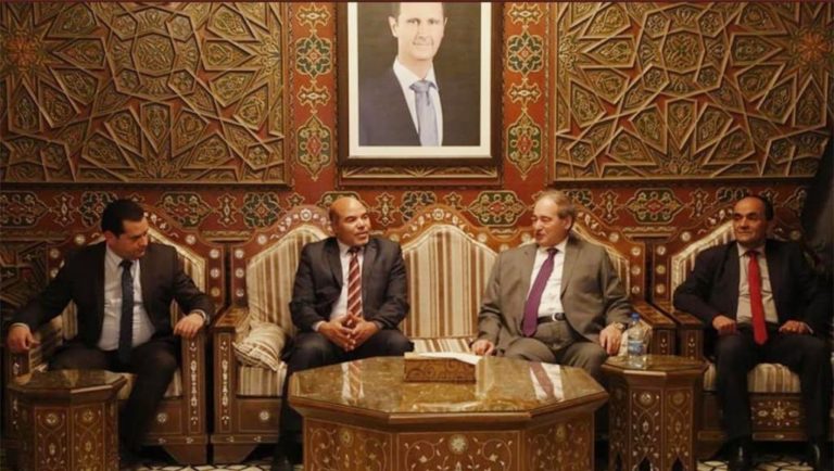 Un comité libyen fidèle à Khalifa Haftar, à Damas, tissant une alliance contre la Turquie