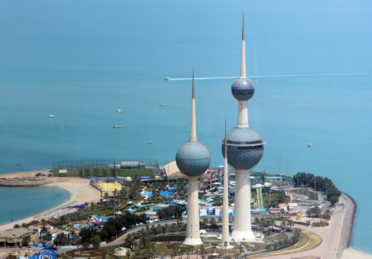 Des sources koweïtiennes démentent avoir autorisé l’avion israélien à traverser son espace aérien vers les Emirats arabes unis