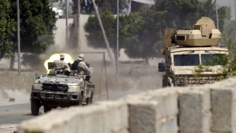 Sources : Haftar se prépare à recevoir des systèmes émiratis de défense antiaérienne, à travers l’Égypte