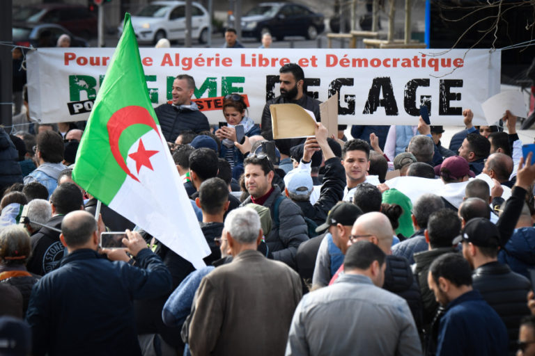 Algérie: Le FLN élit un nouveau secrétaire général