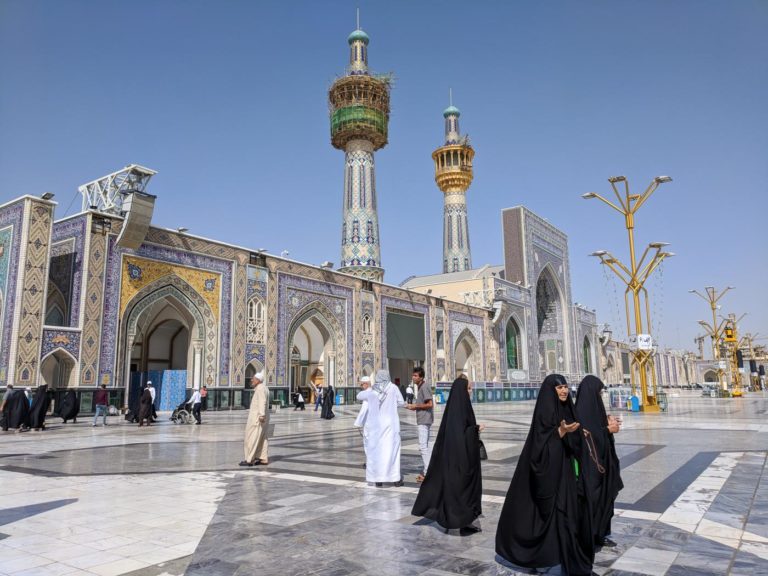 Iran rouvre temporairement des mosquées pour « trois nuits sacrées »