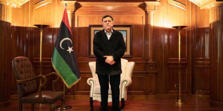 Libye : Al-Sarraj discute des exigences de l’établissement militaire