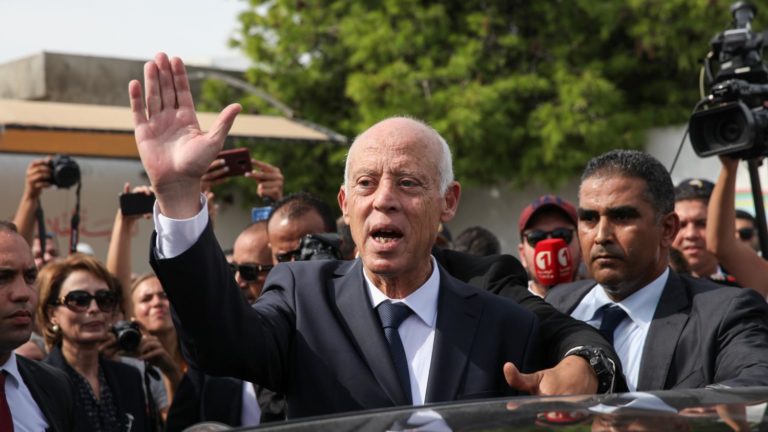 Le président tunisien visite Paris pour la premiére fois