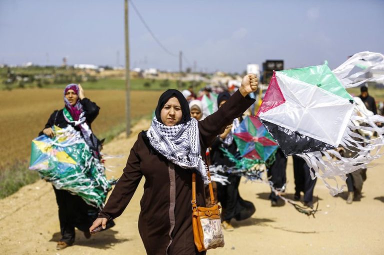 Des centaines de Palestiniens participent à une marche contre le plan d’annexion israélien