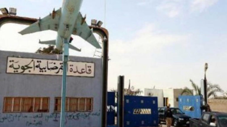 Burkan al-Ghadab : «Un avion de transport militaire atterri à al-Ghardabiya et un hélicoptère détecté à Syrte»
