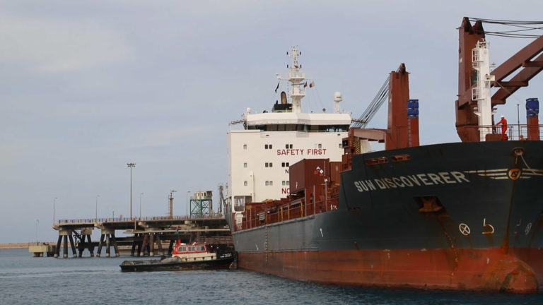 Libye : des mercenaires terrorisent l’équipage d’un navire étranger dans le port de Ras Lanuf (Est)