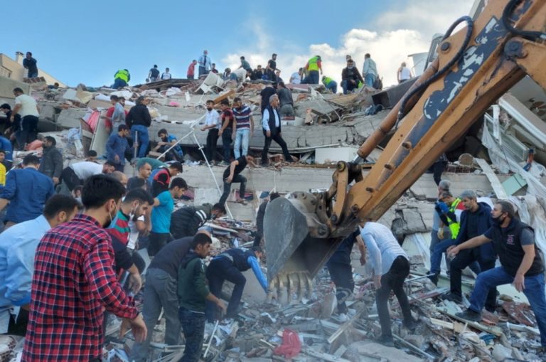 Turquie/ Séisme: 4 décès et 120 blessés, selon un bilan provisoire