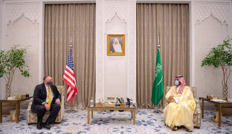 Arabie saoudite : Ben Salmane rencontre le Secrétaire d’État américain, Pompeo, à Neom