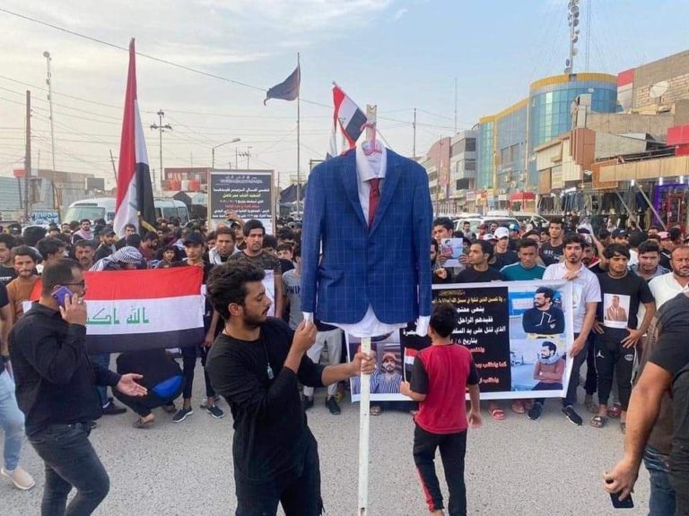 Le gouvernement irakien pointe à nouveau son arme contre les manifestants, les activistes et politiciens dénoncent  
