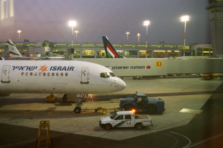 Le Sultanat d’Oman autorise les avions de ligne israéliens à survoler son espace aérien