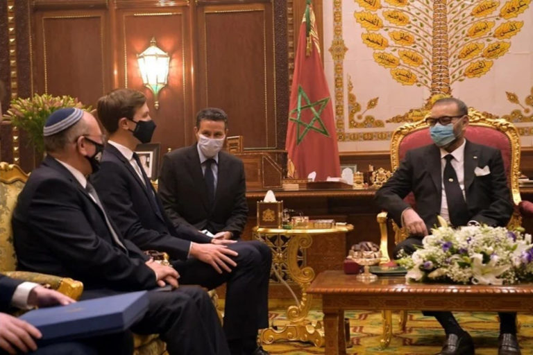 Le président américain sortant accorde la Légion du mérite au roi marocain