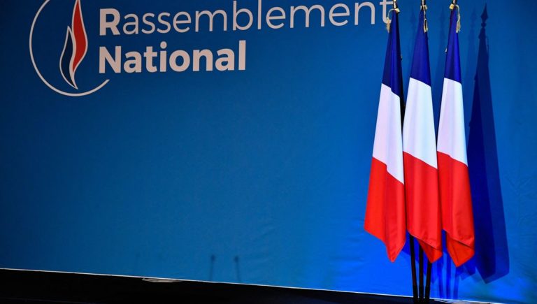 Mediapart : «La justice française enquête sur un prêt accordé au Rassemblement national à travers une banque aux Émirats arabes unis»