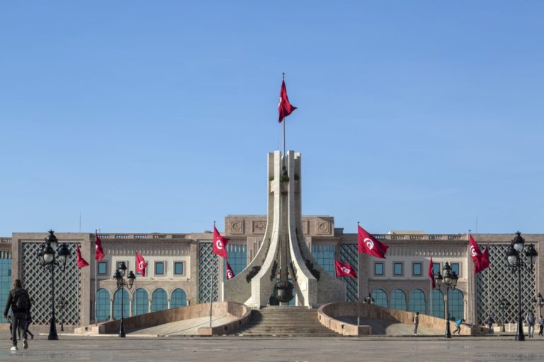 Les États-Unis s’engagent à poursuivre son « fort appui » à l’expérience démocratique en Tunisie