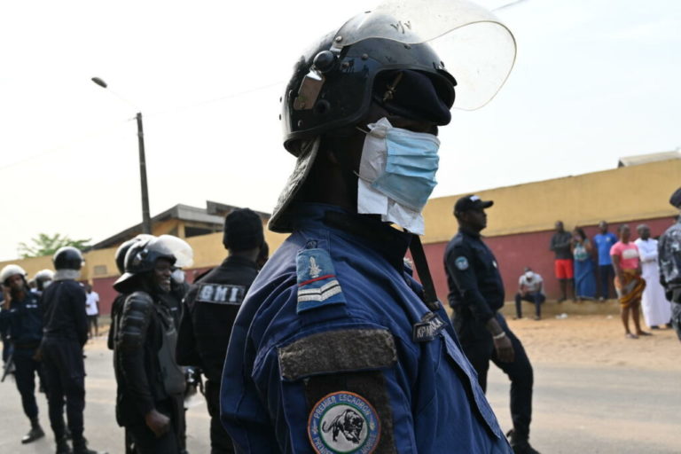 Gabon : deux morts dans la dispersion d’une manifestation contre les mesures anti-Covid