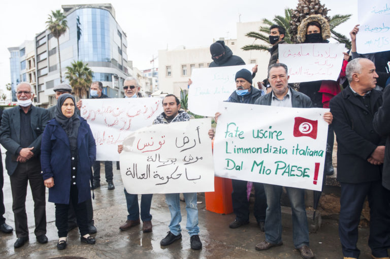 Tunisie: manifestation à Sousse exigeant le renvoi des déchets italiens à leur source