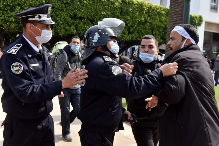Maroc: la police disperse une manifestation des enseignants contractuels