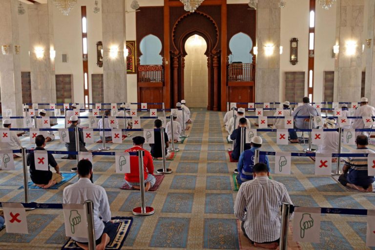 Première dans le monde arabe: le sultanat d’Oman interdit la prière de l’Aïd al-Fitr