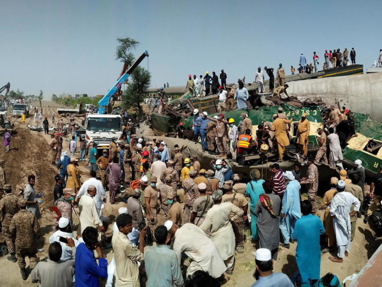 Pakistan : le bilan des victimes de l’accident du train passe à 38 morts