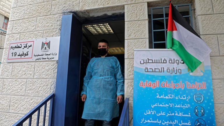 Les Palestiniens refusent 700 mille vaccins israéliens qui seront finalement livrés à la Corée du Sud