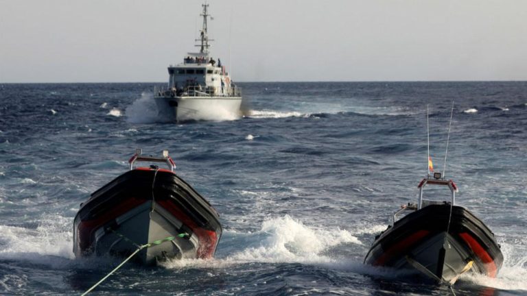 Les autorités libyennes arrêtent 13 pêcheurs tunisiens pour « pêche illégale »